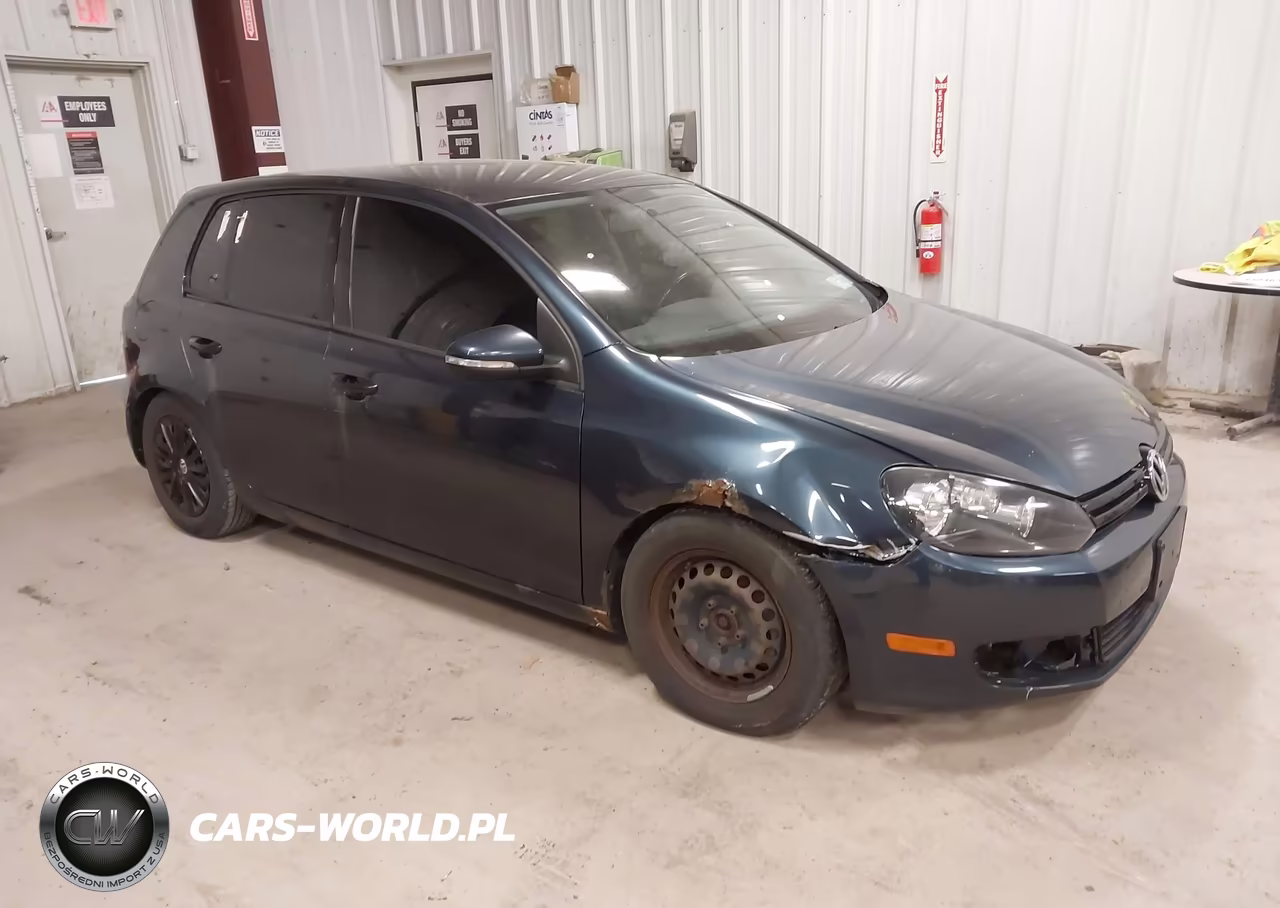 2013 Volkswagen Golf 2.5L 4-Door