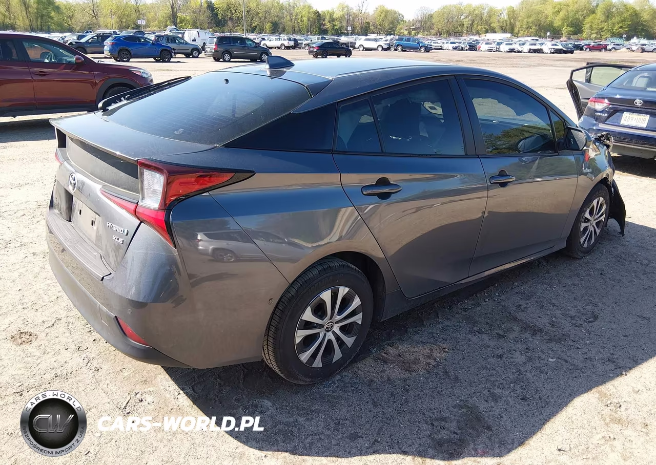 2022 Toyota Prius Xle Awd-E VIN:JTDL9MFU5N3041024 - 4