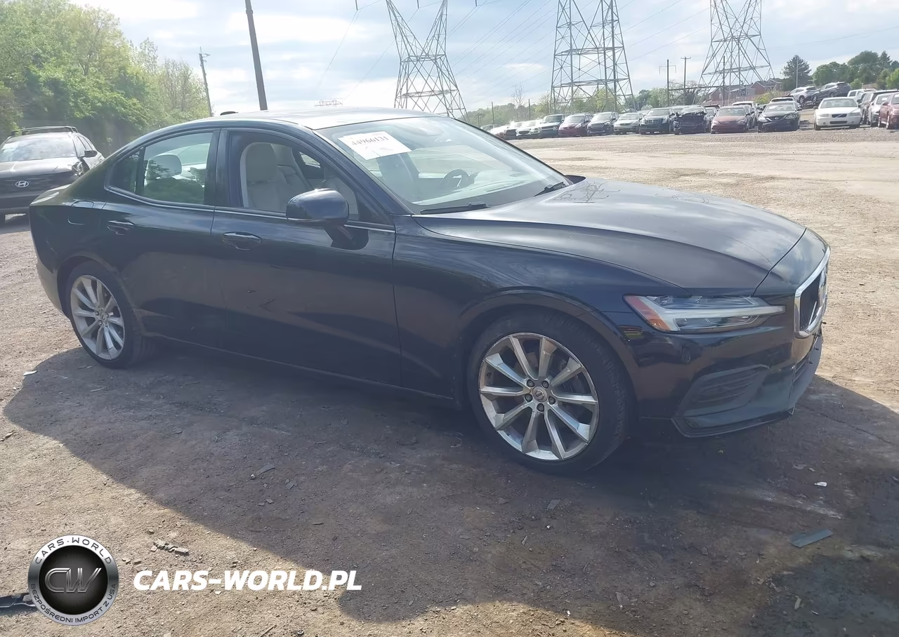 2020 Volvo S60 T5 Momentum
