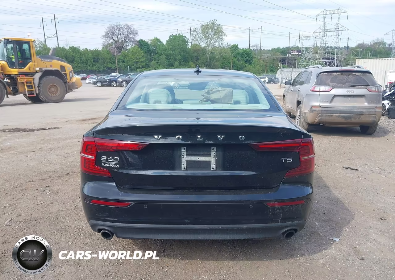 2020 Volvo S60 T5 Momentum VIN:7JR102FK6LG042663 - 17