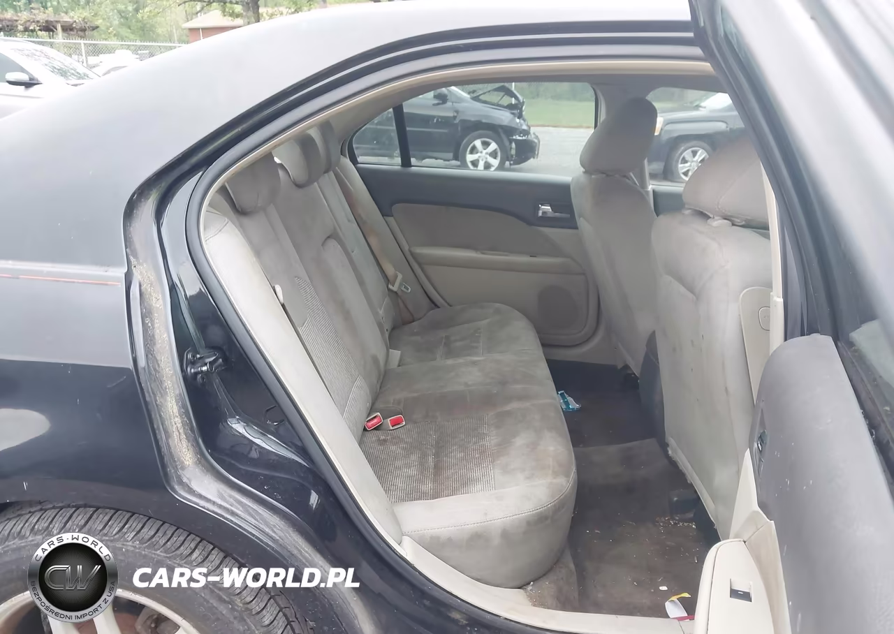 2010 Ford Fusion S VIN:3FAHP0GA7AR364971 - 8