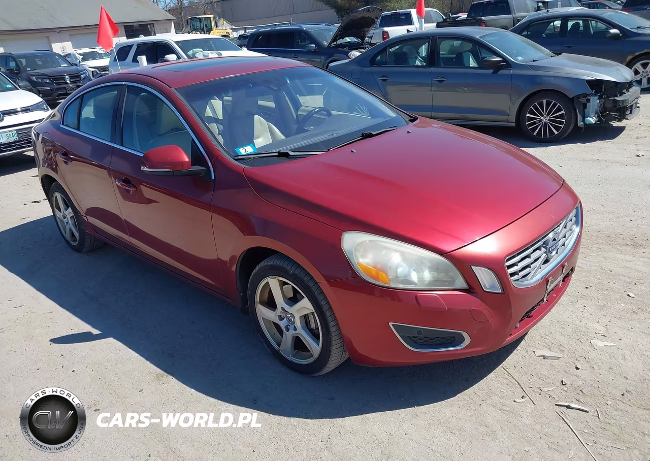 2013 Volvo S60 T5 Platinum