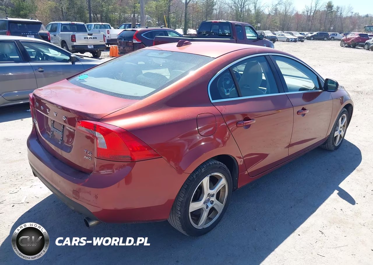 2013 Volvo S60 T5 Platinum VIN:YV1612FH6D2187118 - 4