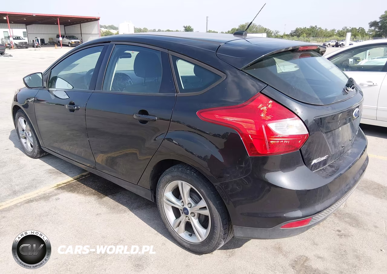 2013 Ford Focus Se VIN:1FADP3K23DL237895 - 3