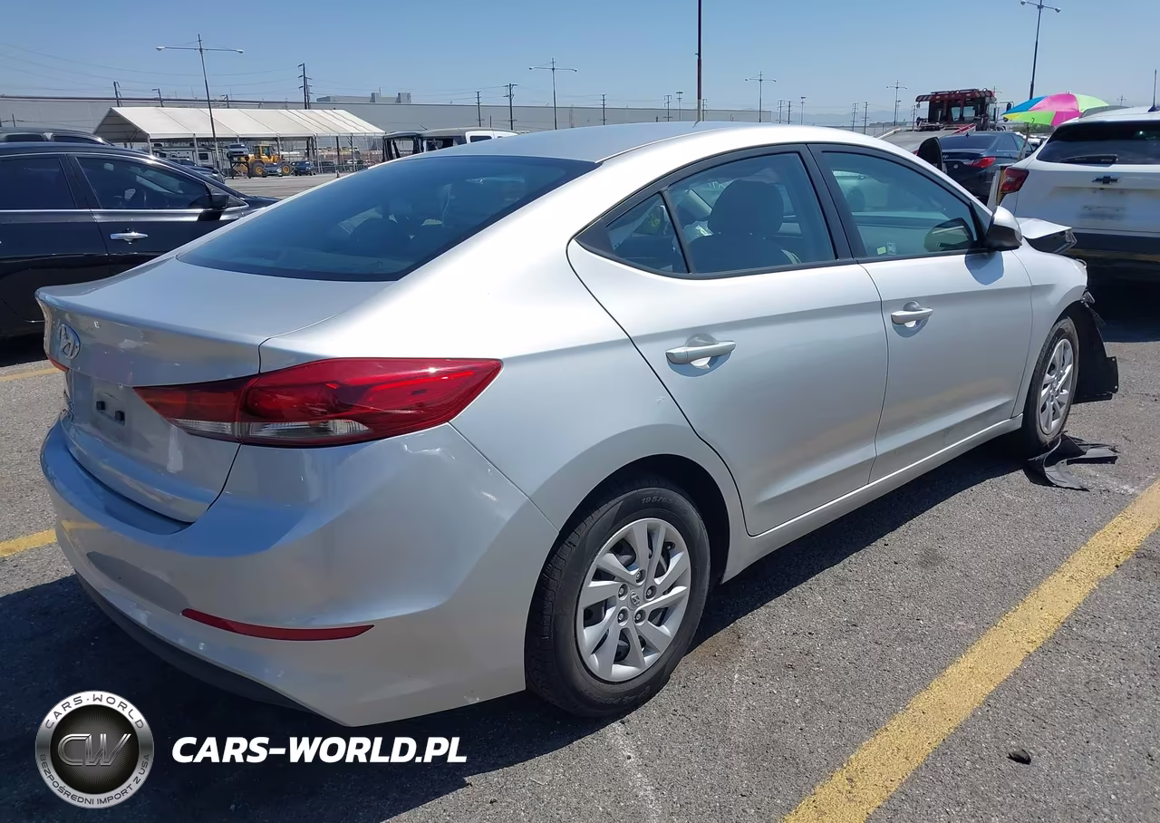 2018 Hyundai Elantra Se VIN:5NPD74LF0JH219162 - 4
