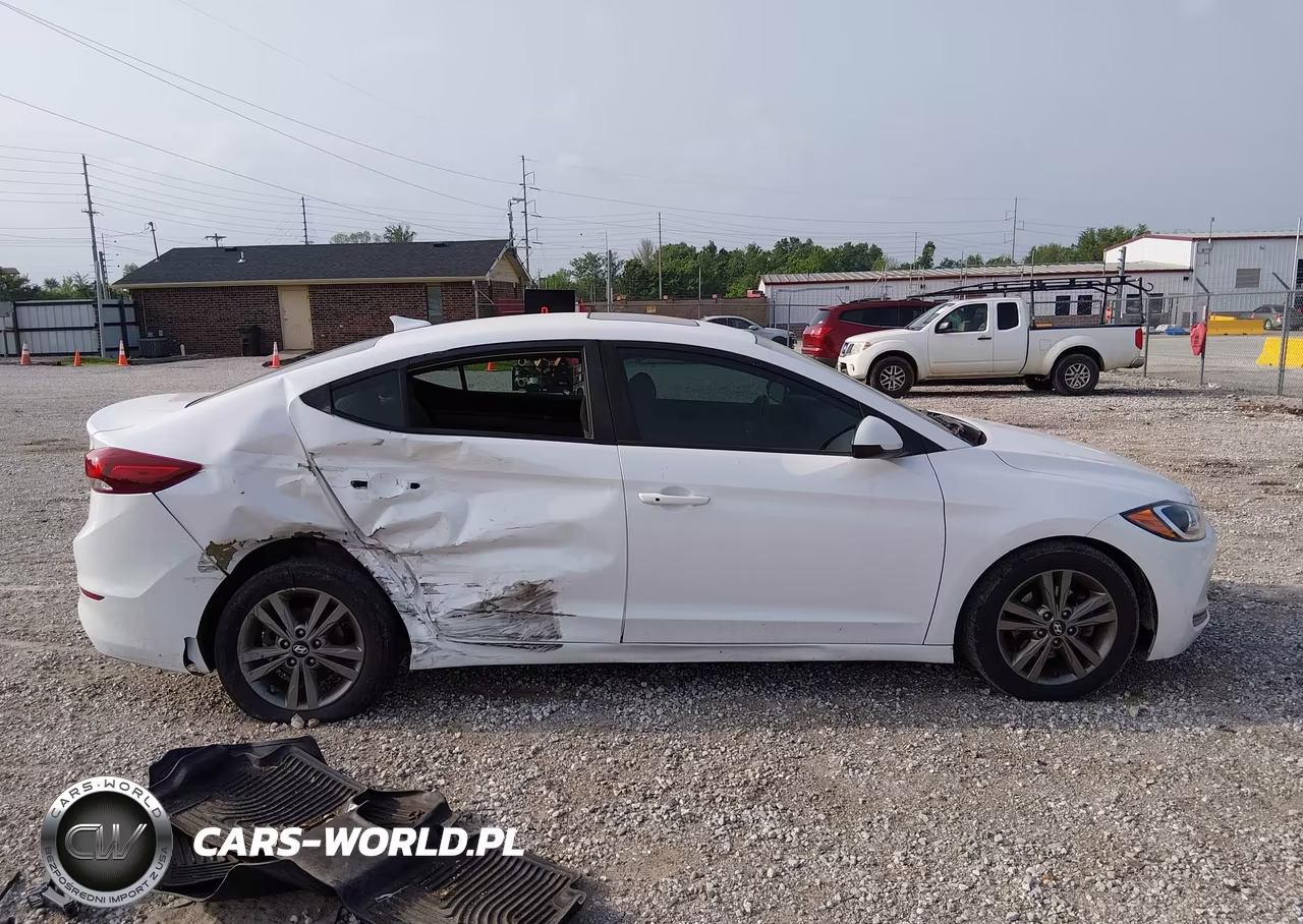 2018 Hyundai Elantra Value Edition VIN:5NPD84LF5JH269665 - 14