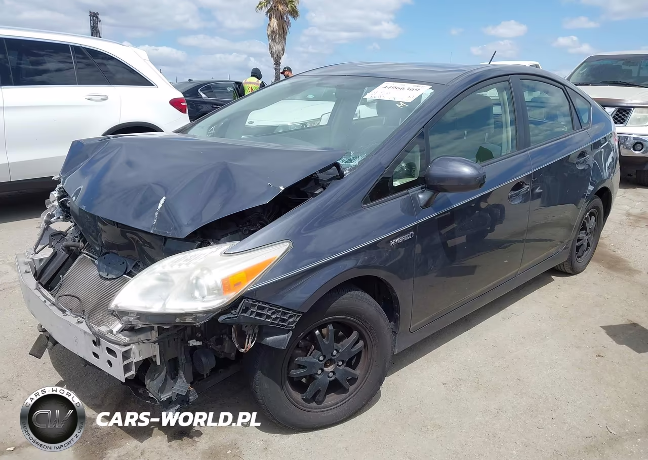 2013 Toyota Prius Two VIN:JTDKN3DU8D5665035 - 2