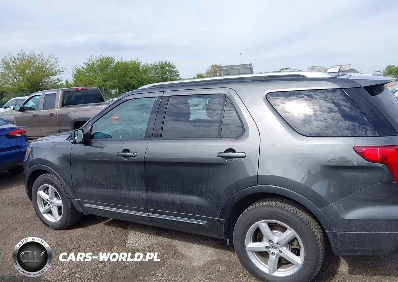 2017 Ford Explorer Xlt VIN:1FM5K8D84HGC52668 - 14