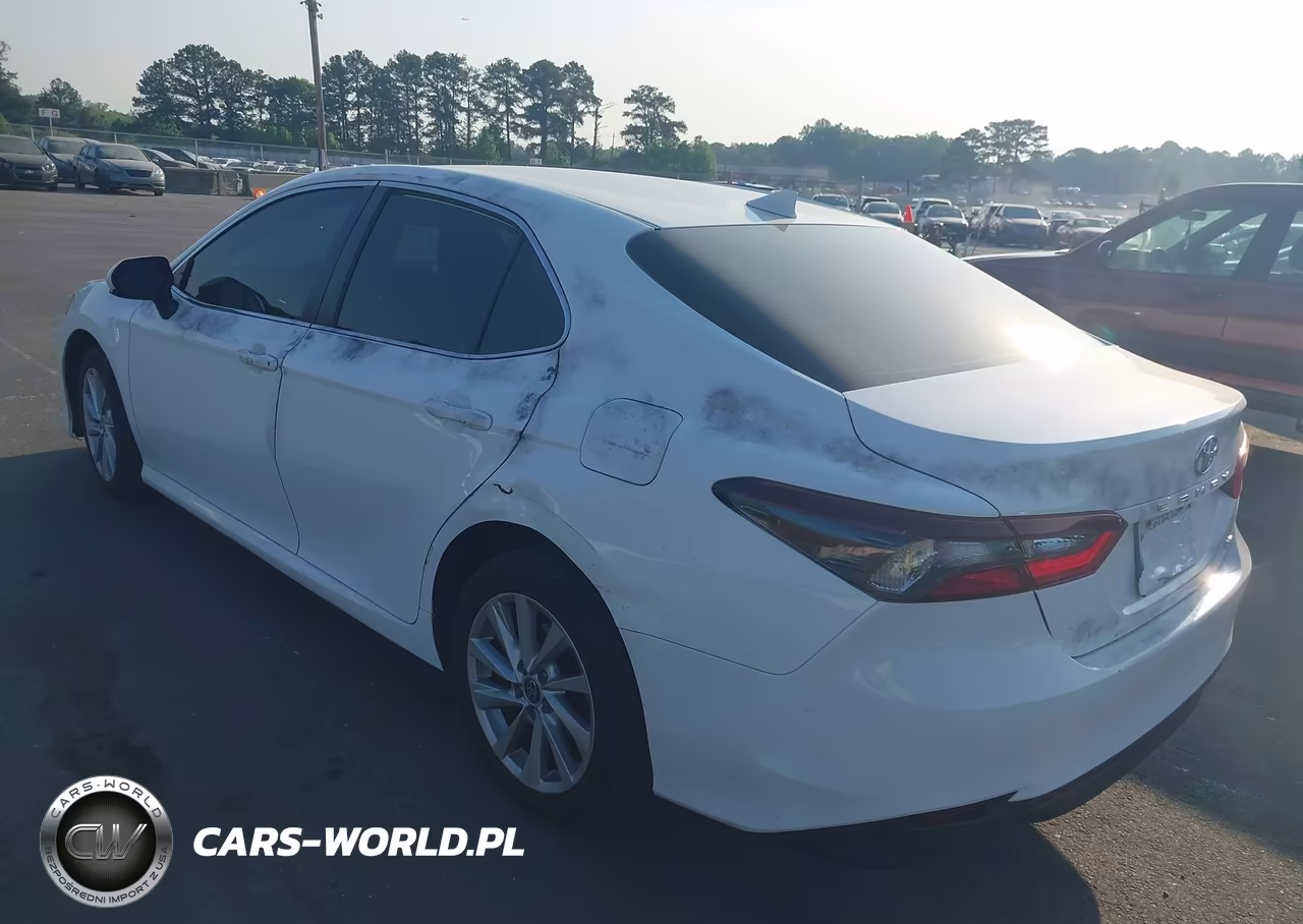 2021 Toyota Camry Le VIN:4T1C11AK5MU588889 - 3