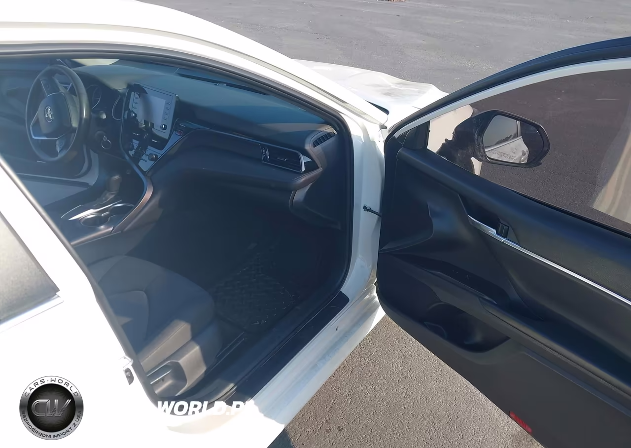 2021 Toyota Camry Le VIN:4T1C11AK5MU588889 - 5