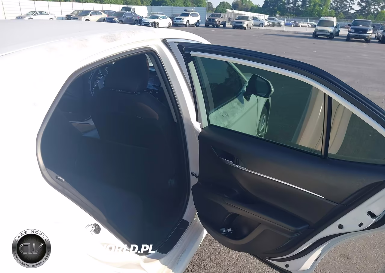 2021 Toyota Camry Le VIN:4T1C11AK5MU588889 - 8