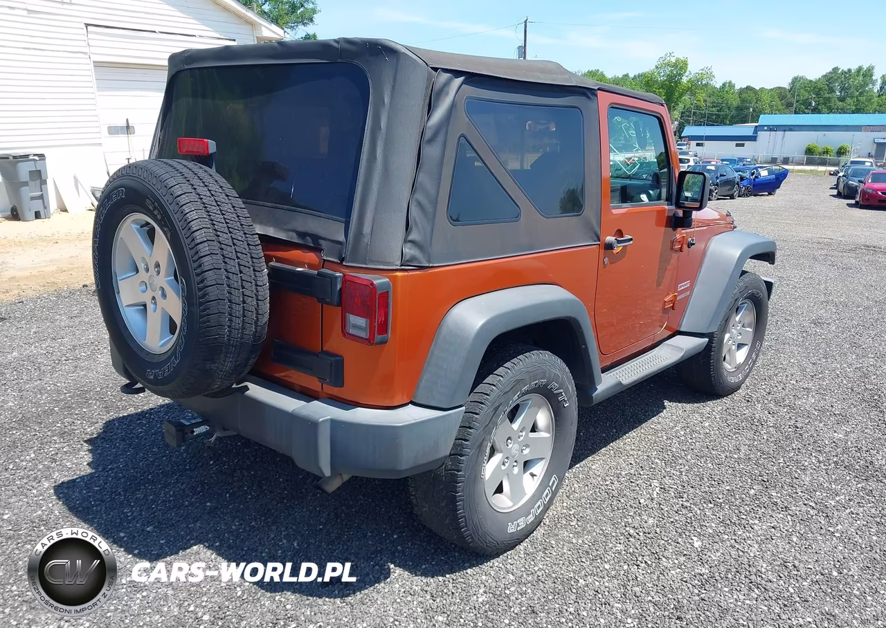 2010 Jeep Wrangler Sport VIN:1J4AA2D1XAL197236 - 4