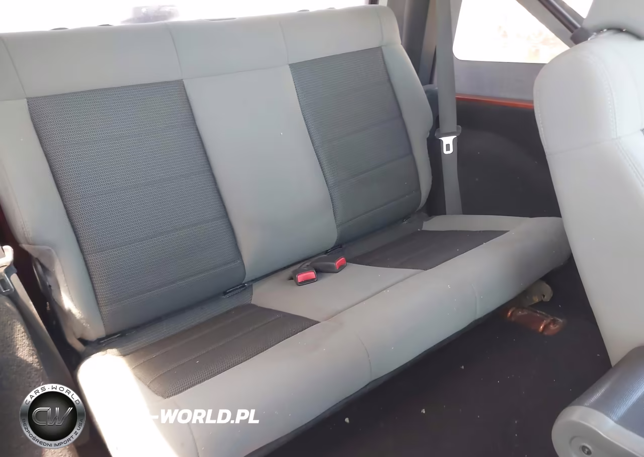 2010 Jeep Wrangler Sport VIN:1J4AA2D1XAL197236 - 8