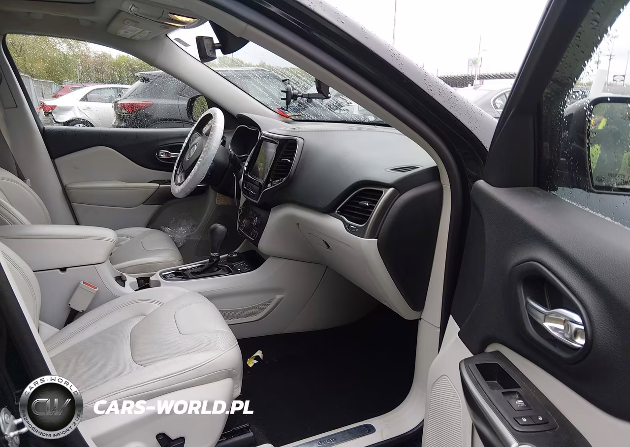 2020 Jeep Cherokee Limited 4X4 VIN:1C4PJMDN8LD549094 - 5
