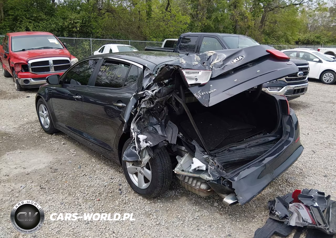 2015 Kia Optima Lx VIN:5XXGM4A78FG438066 - 3