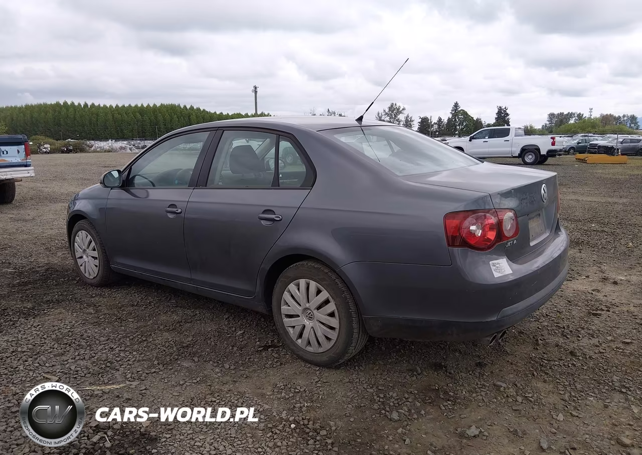 2010 Volkswagen Jetta S VIN:3VWJZ7AJ4AM076195 - 3