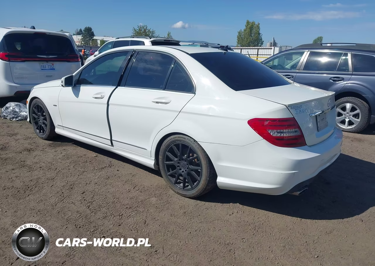 2012 Mercedes-Benz C 250 Sport VIN:WDDGF4HB9CR208703 - 3