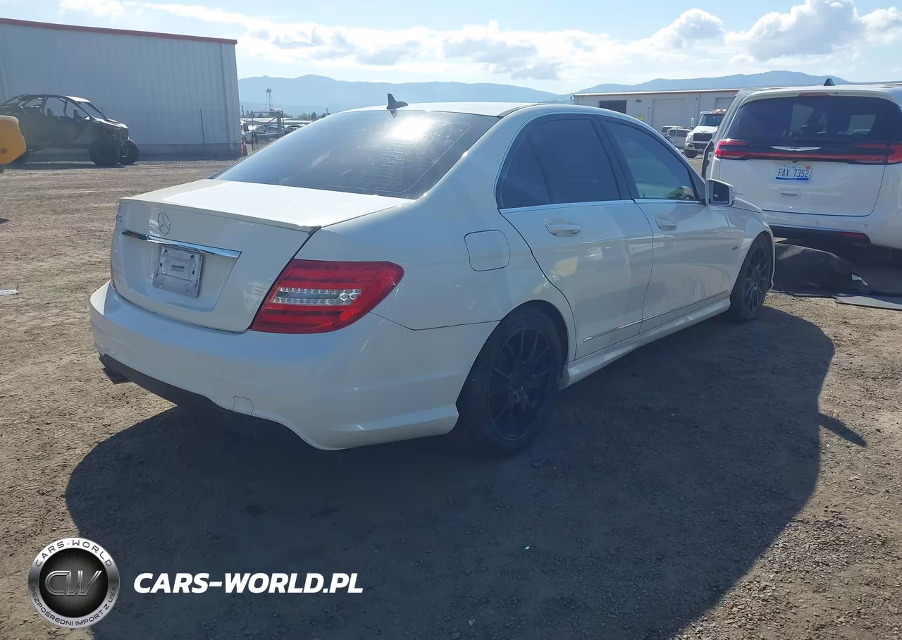 2012 Mercedes-Benz C 250 Sport VIN:WDDGF4HB9CR208703 - 4