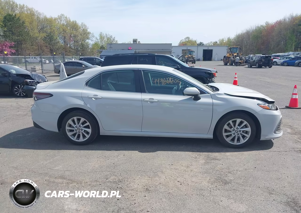 2022 Toyota Camry Le VIN:4T1C11AK7NU051362 - 13