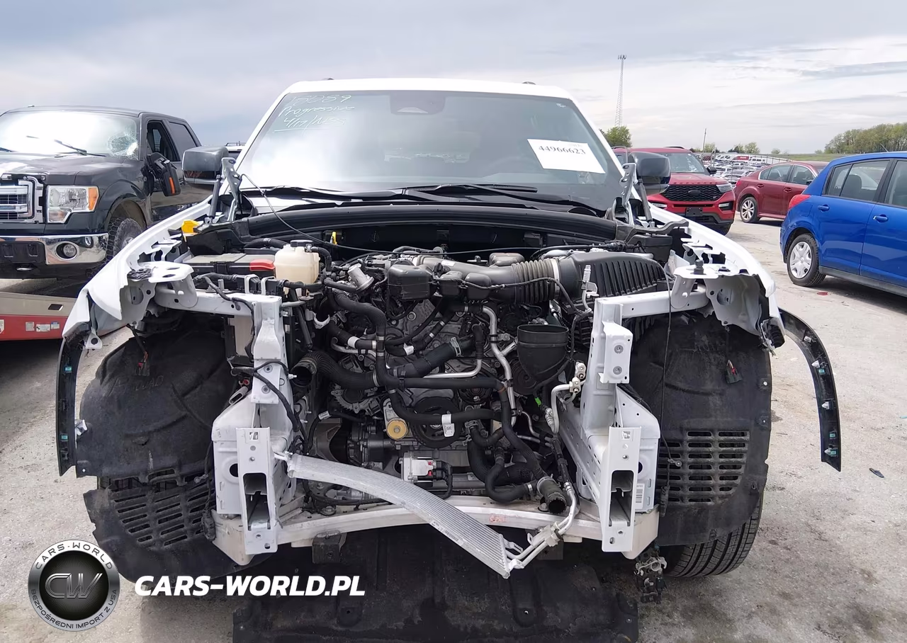 2025 Jeep Grand Cherokee Laredo X 4X4 VIN:1C4RJHAG5S8752683 - 13