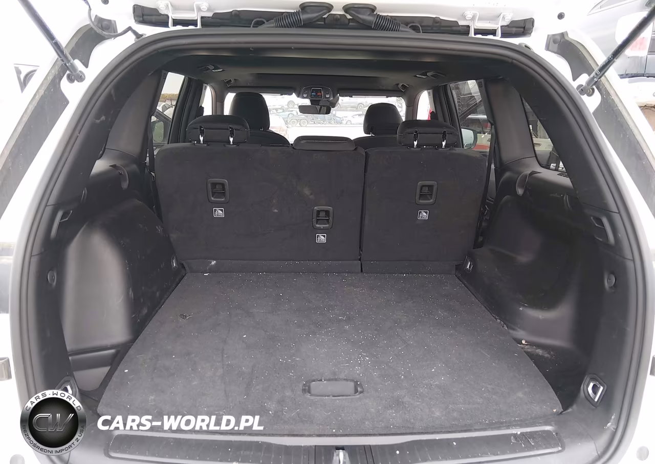 2025 Jeep Grand Cherokee Laredo X 4X4 VIN:1C4RJHAG5S8752683 - 18