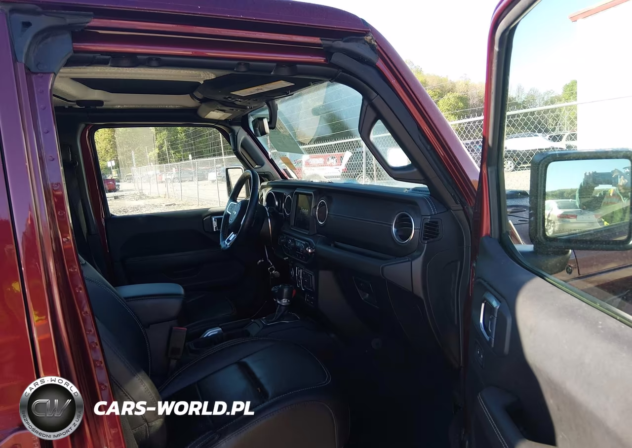2021 Jeep Wrangler Unlimited Sahara 4X4 VIN:1C4HJXEG5MW636849 - 5