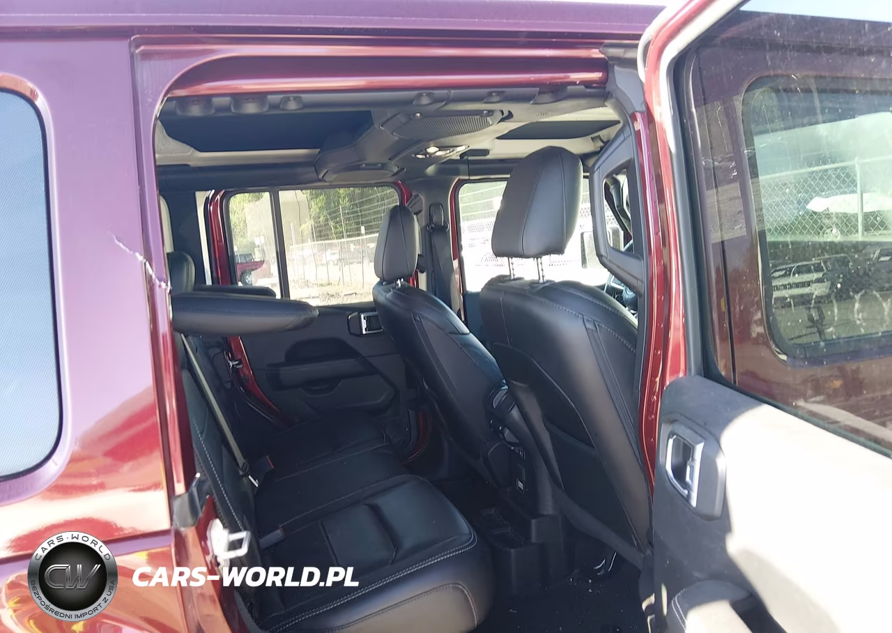 2021 Jeep Wrangler Unlimited Sahara 4X4 VIN:1C4HJXEG5MW636849 - 8