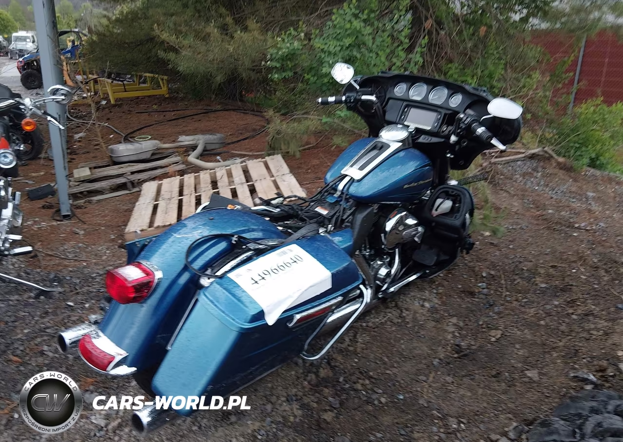 2014 Harley-Davidson Flhtk Electra Glide Ultra Ltd VIN:1HD1KEL14EB637547 - 4