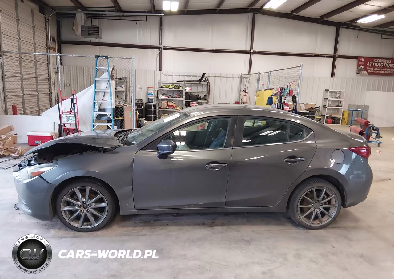 2018 Mazda Mazda3 Touring VIN:3MZBN1V3XJM192297 - 14