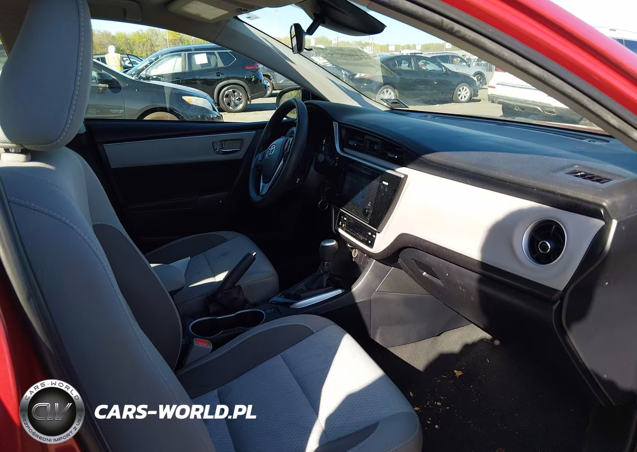 2017 Toyota Corolla Le VIN:2T1BURHE8HC852406 - 5
