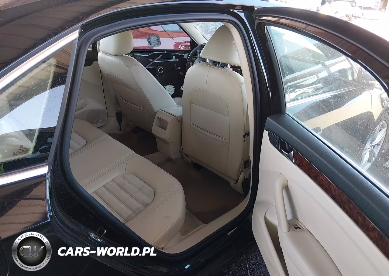 2012 Volkswagen Passat 2.0L Tdi Sel Premium VIN:1VWCN7A36CC003341 - 8