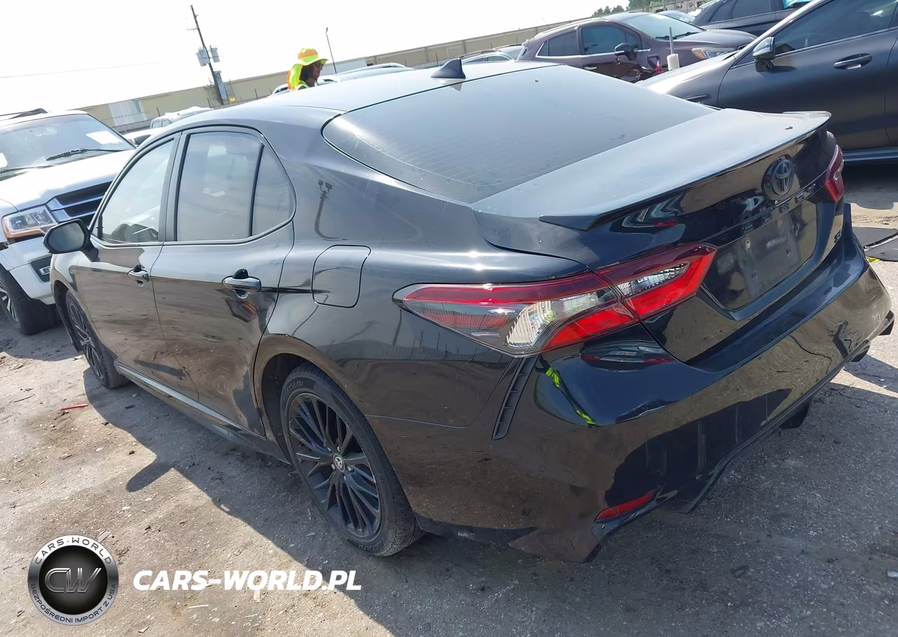 2021 Toyota Camry Se Nightshade Edition VIN:4T1G11AK2MU429233 - 3