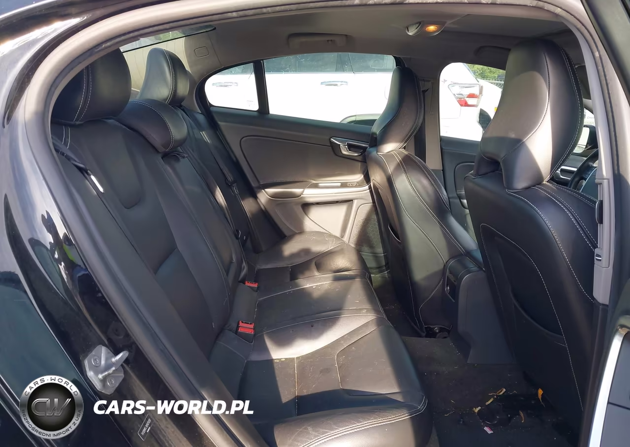 2017 Volvo S60 T5 Dynamic VIN:YV126MFL3H2425030 - 8