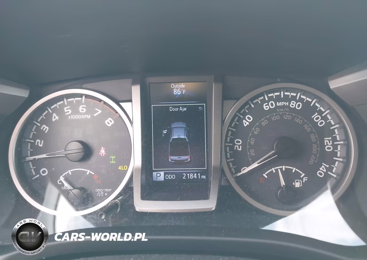 2018 Toyota Tacoma Sr V6 VIN:3TMCZ5AN1JM149705 - 15