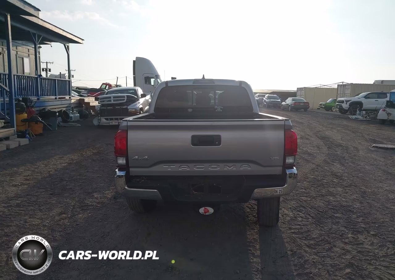 2018 Toyota Tacoma Sr V6 VIN:3TMCZ5AN1JM149705 - 16