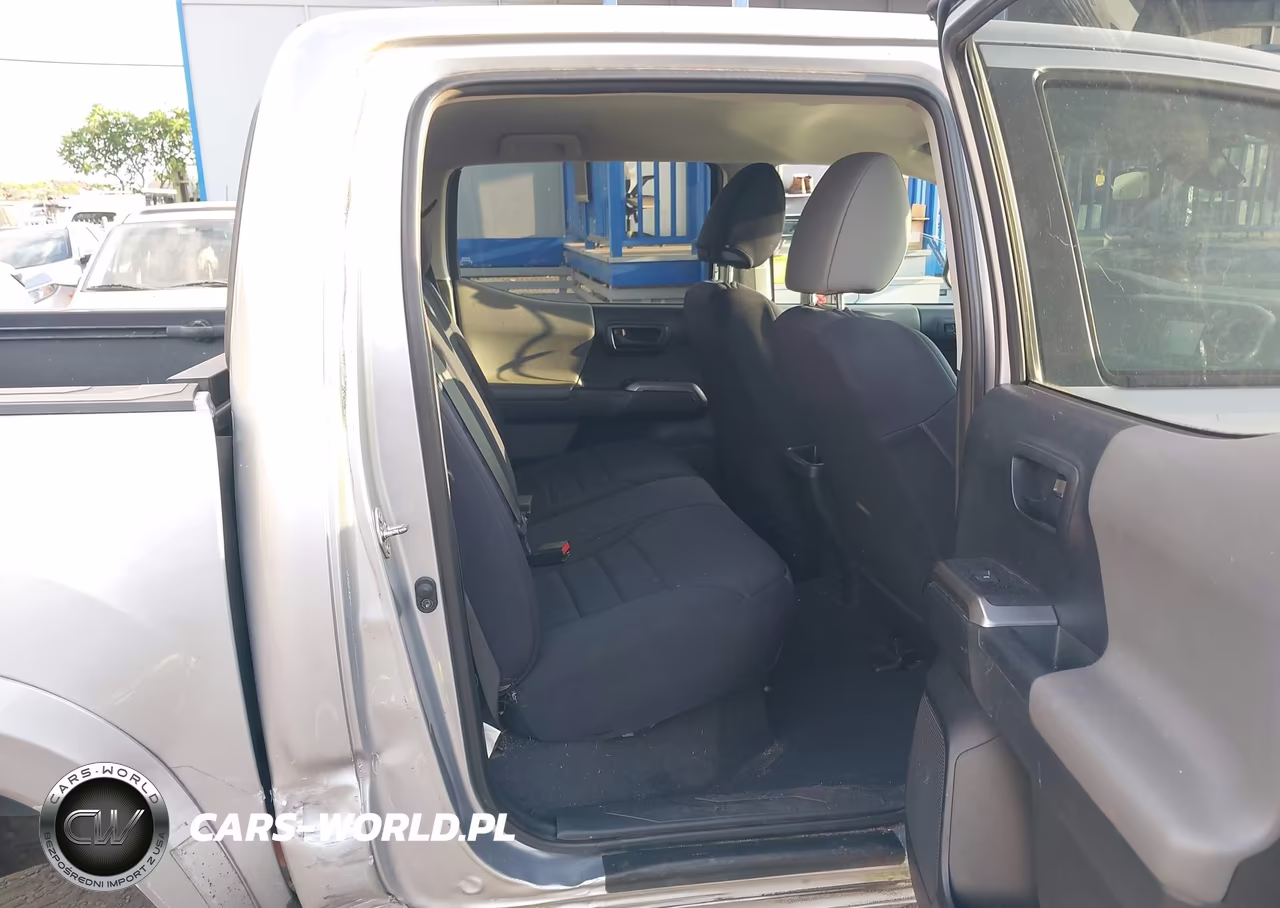 2018 Toyota Tacoma Sr V6 VIN:3TMCZ5AN1JM149705 - 8
