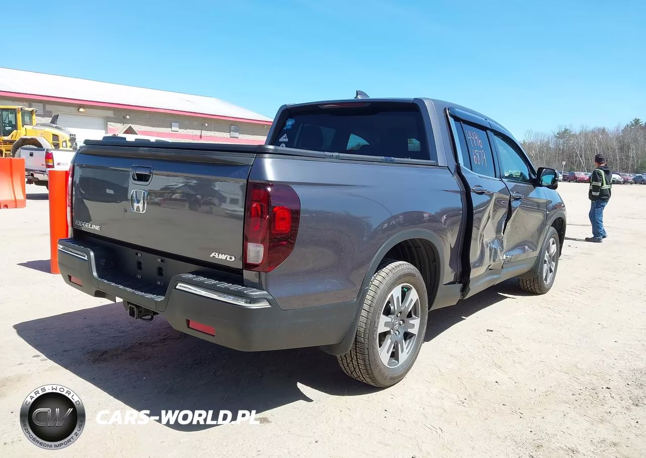 2018 Honda Ridgeline Rtl-T VIN:5FPYK3F69JB009204 - 4