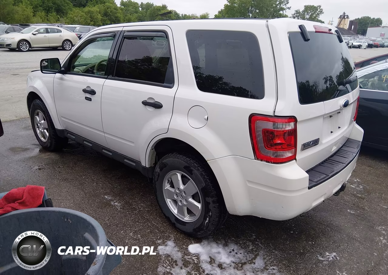 2012 Ford Escape Xlt VIN:1FMCU0DG2CKA57913 - 3