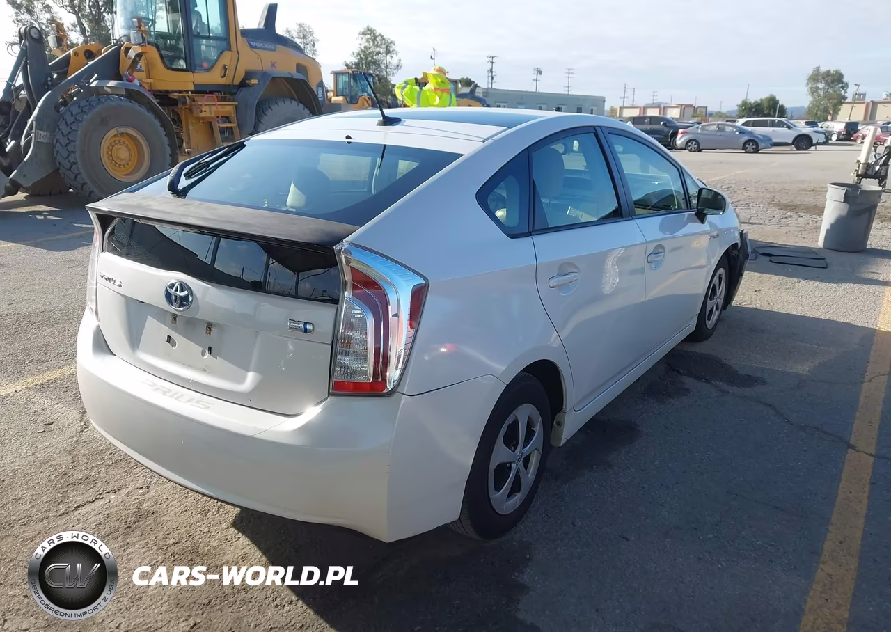 2012 Toyota Prius Four VIN:JTDKN3DU7C5449546 - 4