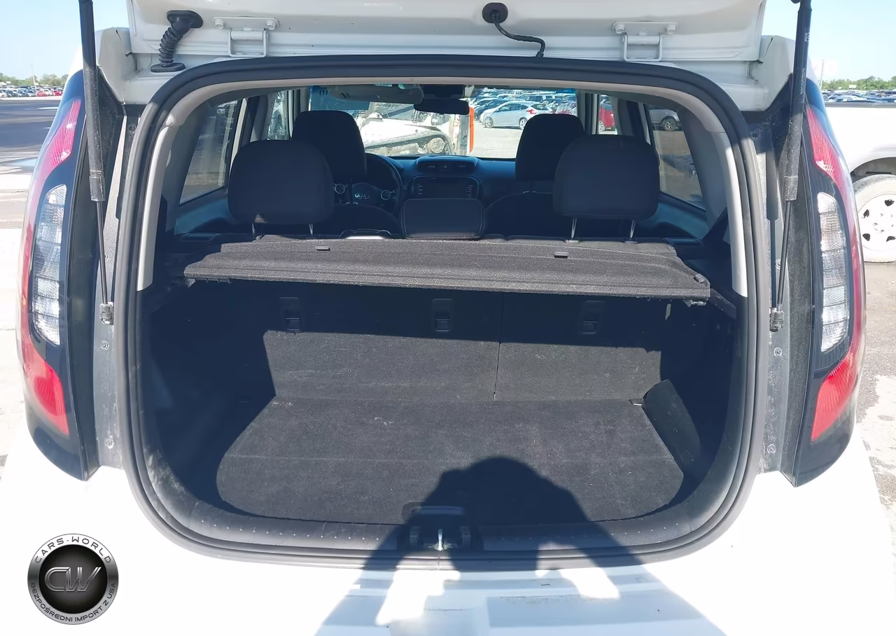2019 Kia Soul + VIN:KNDJP3A57K7677116 - 19