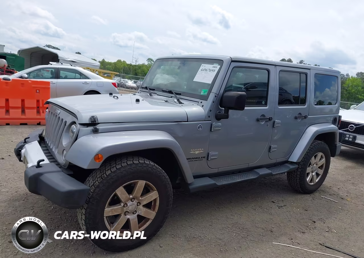 2015 Jeep Wrangler Unlimited Sahara VIN:1C4BJWEG0FL504067 - 14