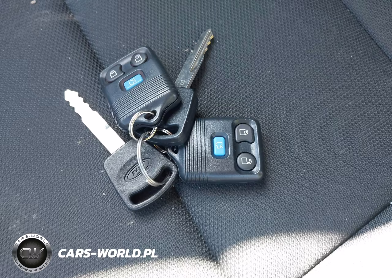 2023 Ford Police Interceptor Utility VIN:1FM5K8AB2PGA83524 - 11