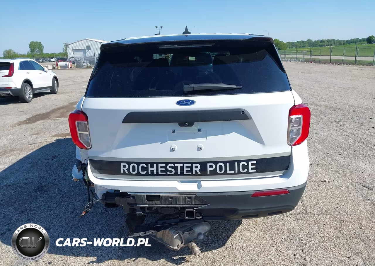 2023 Ford Police Interceptor Utility VIN:1FM5K8AB2PGA83524 - 17