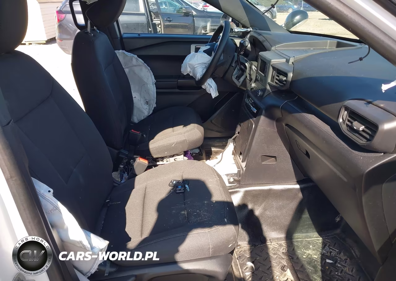 2023 Ford Police Interceptor Utility VIN:1FM5K8AB2PGA83524 - 5