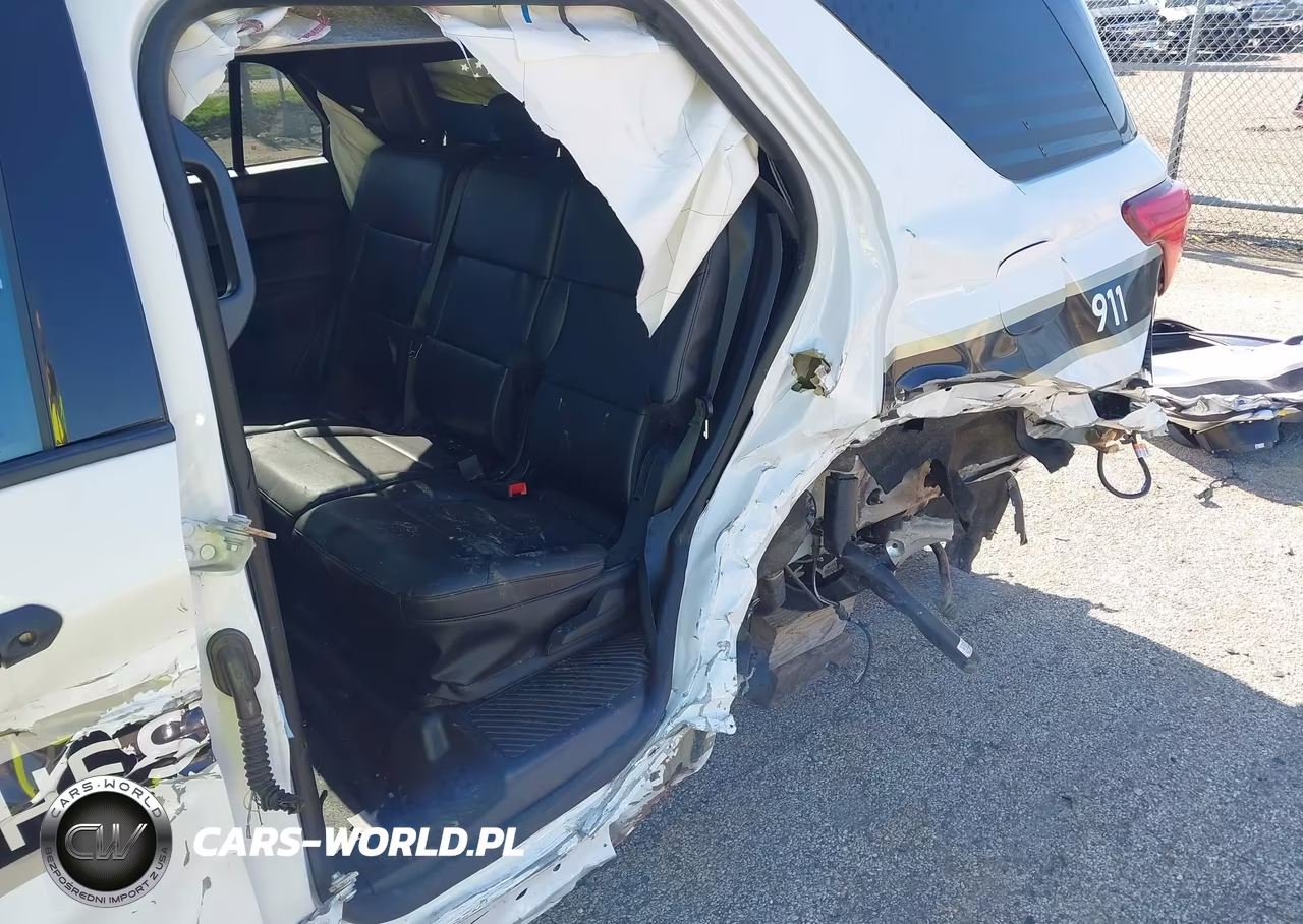 2023 Ford Police Interceptor Utility VIN:1FM5K8AB2PGA83524 - 6