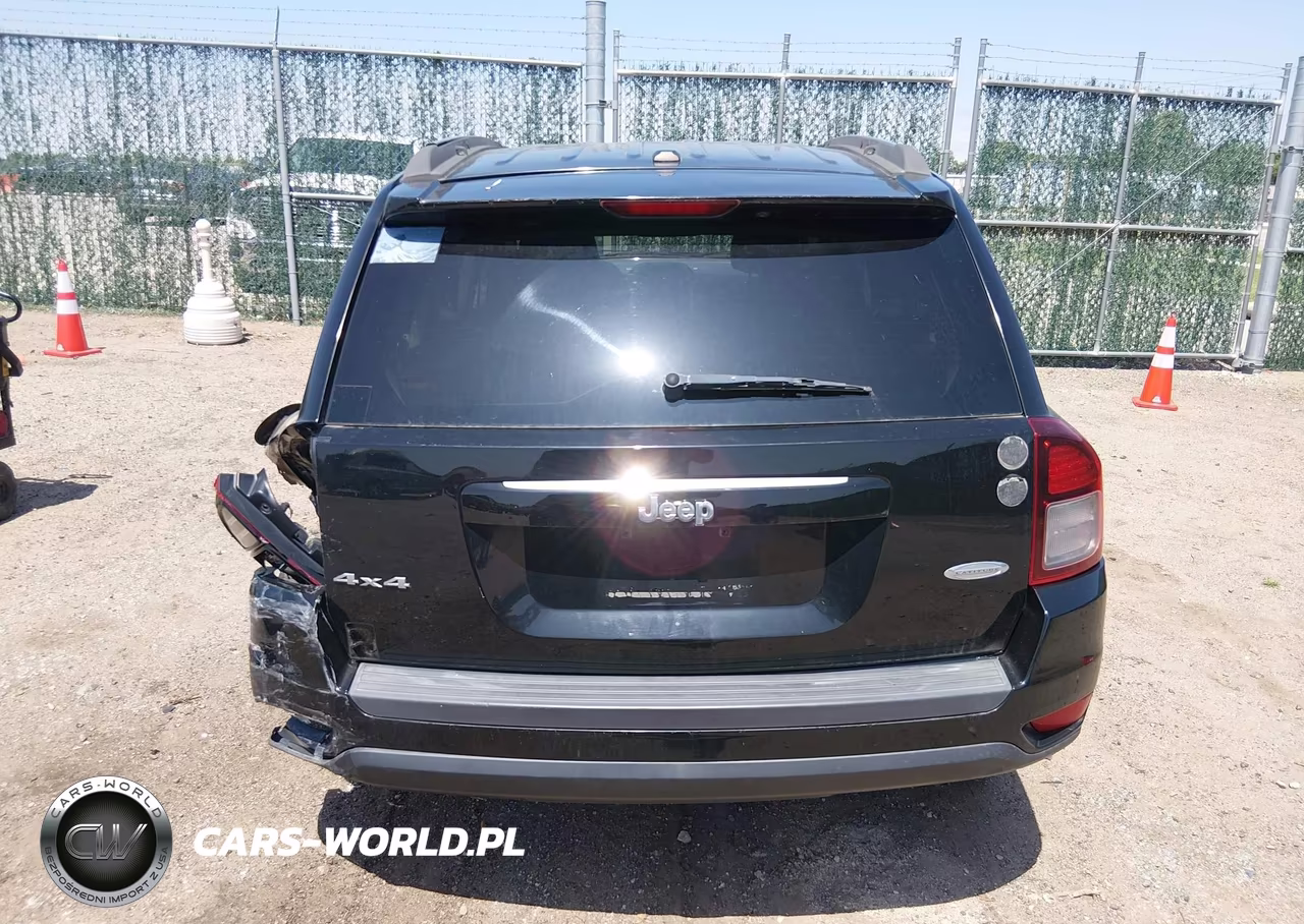 2014 Jeep Compass Latitude VIN:1C4NJDEB0ED551694 - 16