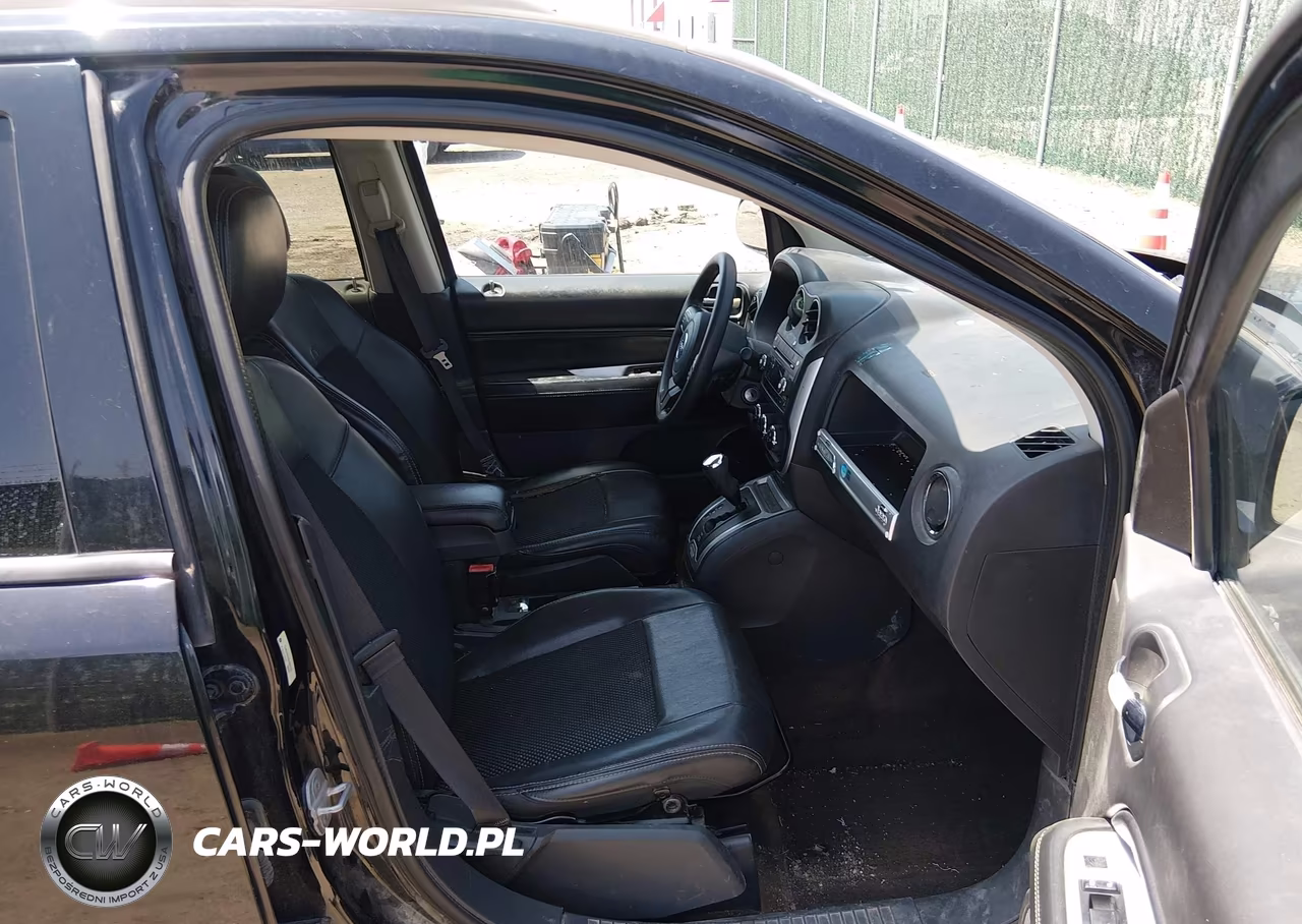 2014 Jeep Compass Latitude VIN:1C4NJDEB0ED551694 - 5