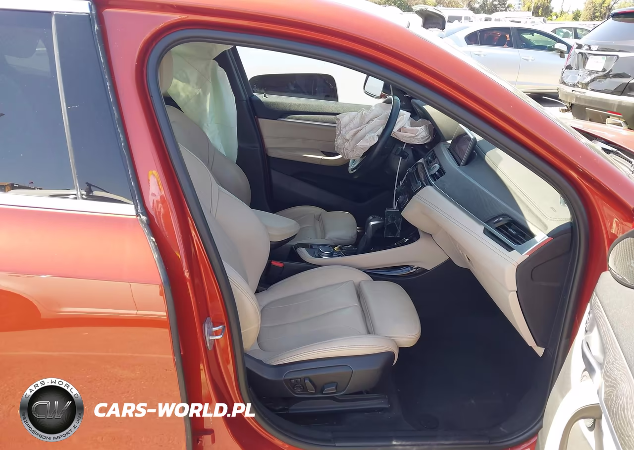 2018 BMW X2 xDrive28I VIN:WBXYJ5C37JEB19175 - 5