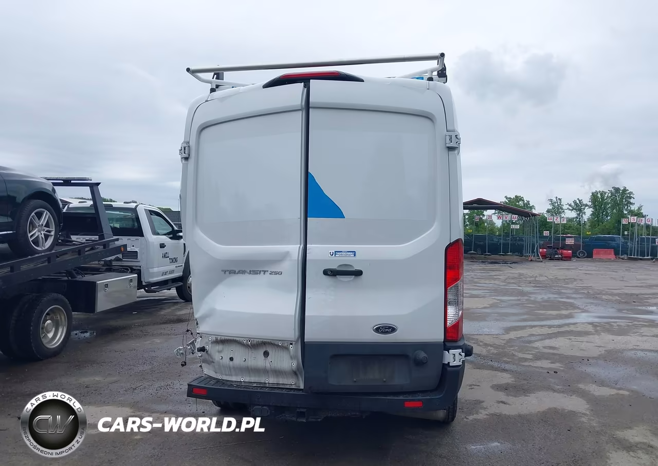 2023 Ford Transit-250 VIN:1FTBR1C84PKB09517 - 17