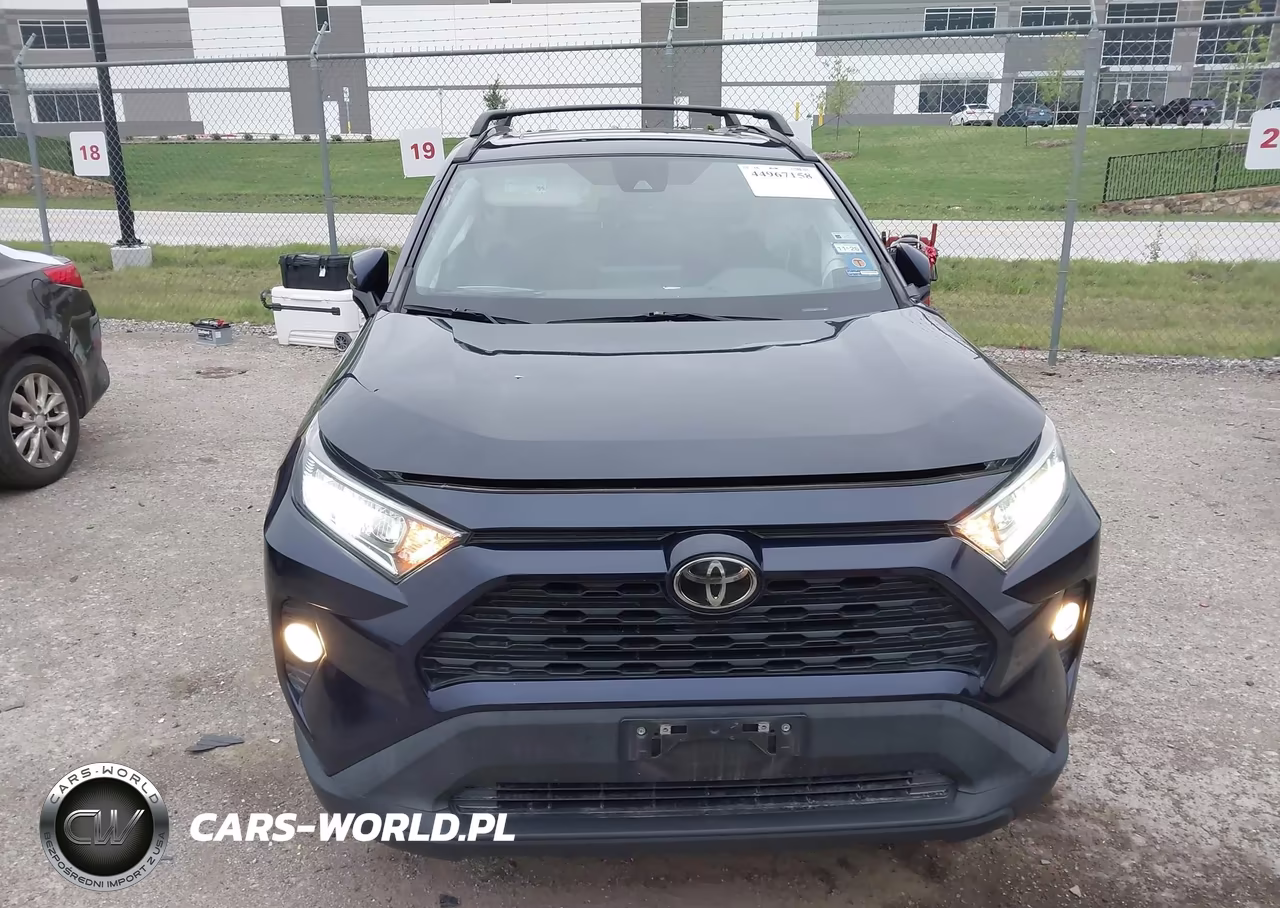 2021 Toyota Rav4 Xle Premium VIN:2T3C1RFV2MW179242 - 12